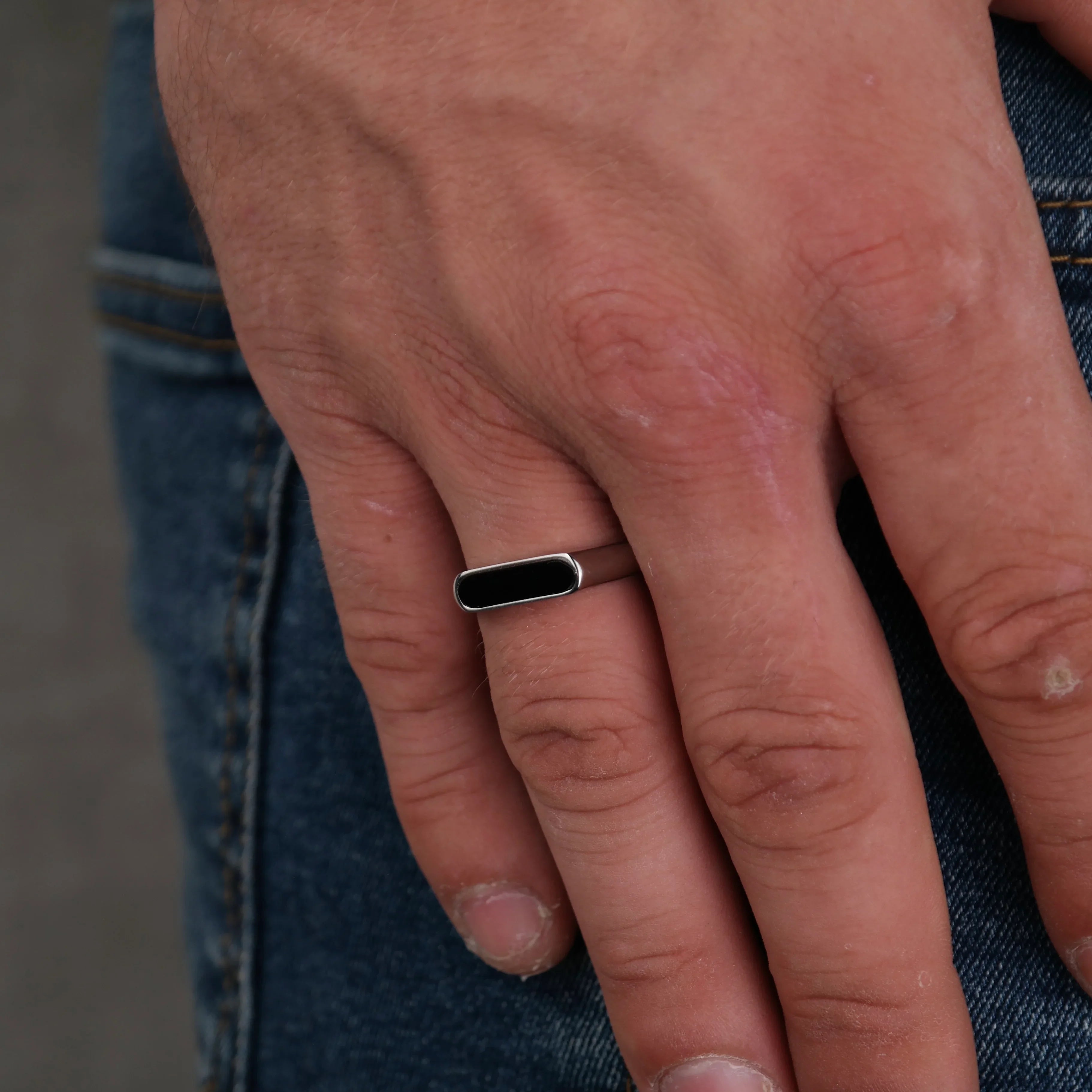 Onyx round Stone ring (silver)
