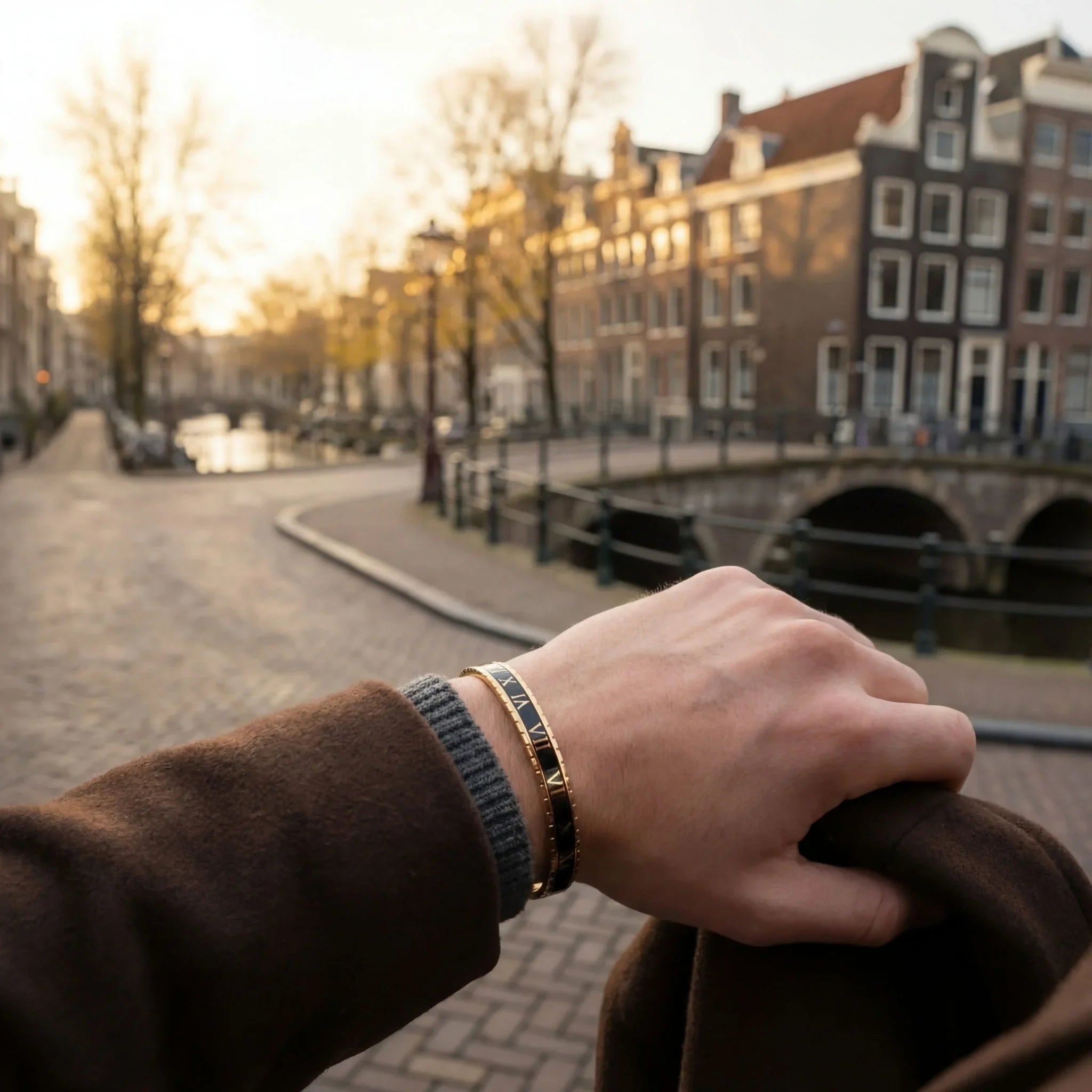 Rome Bracelet black (Gold)